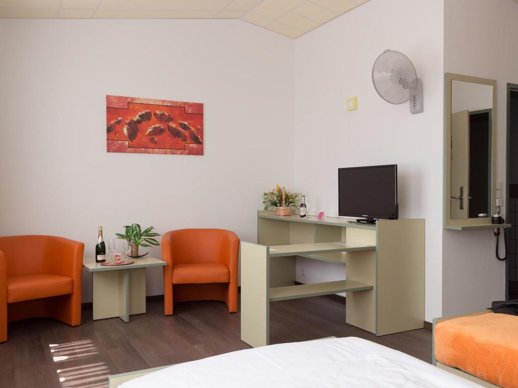 Winrooms "Hotel&Appartement" 维也纳新城 外观 照片