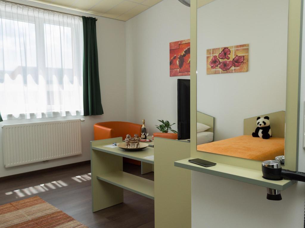 Winrooms "Hotel&Appartement" 维也纳新城 外观 照片